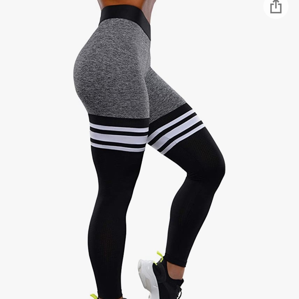 BOMBSHELL SPORTSWEAR LEGGINGS XS